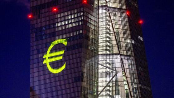 הבנק המרכזי האירופי מעלה ריבית לשיעור של 2.5% ומתכנן קיצוץ כמותי
