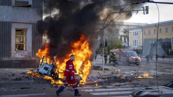 19 הרוגים ו-105 פצועים מההפגזות על ערי אוקראינה; אזעקות נשמעו גם הבוקר