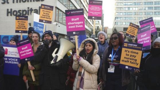 השביתה הגדולה בתולדות שירותי הבריאות בבריטניה: 10,000 אחיות שובתות