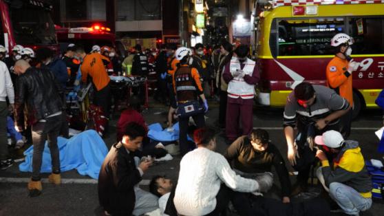 דרום קוריאה: 151 בני אדם נמחצו למוות בחגיגות האלווין; הנשיא הכריז על תקופת אבל